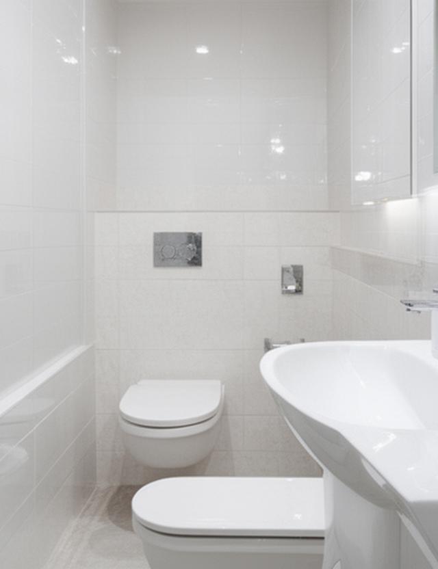 Bagno moderno ristrutturato e consegnato pulito, con sanitari e piastrelle senza aloni